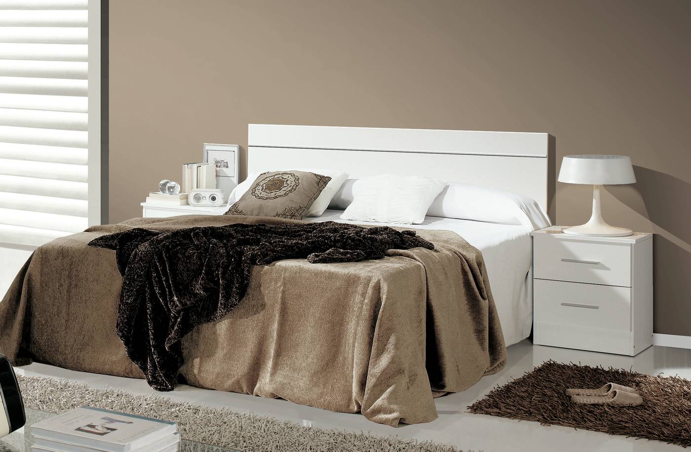 Dormitorio matrimonio color blanco, roble claro o pizarra combinado con blanco