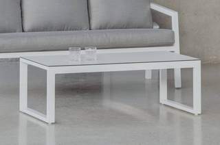 Mesa Aluminio HPL-120 de Hevea - Mesa de centro rectangular de aluminio con tapa HPL de 120 cm. Disponible en color blanco, plata, marrón, champagne o antracita.