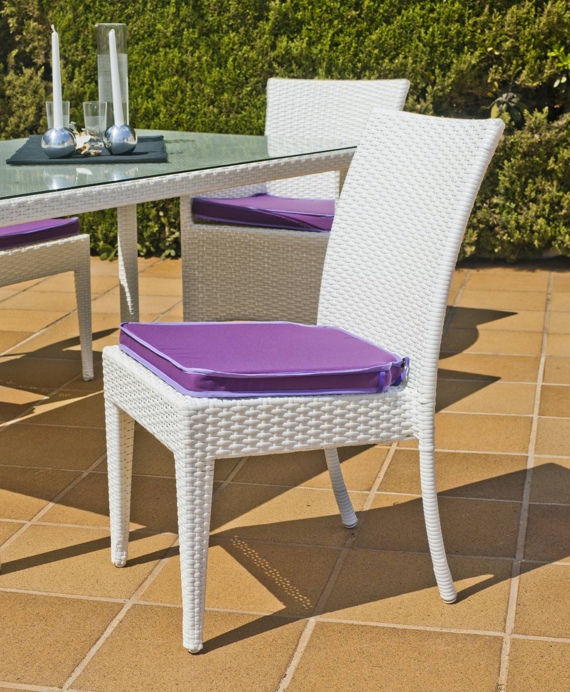 Conjunto Ratán Sint. Villa-150 - Conjunto de jardín: mesa de 150 cm. con tapa de cristal templado y 4 sillas con cojines