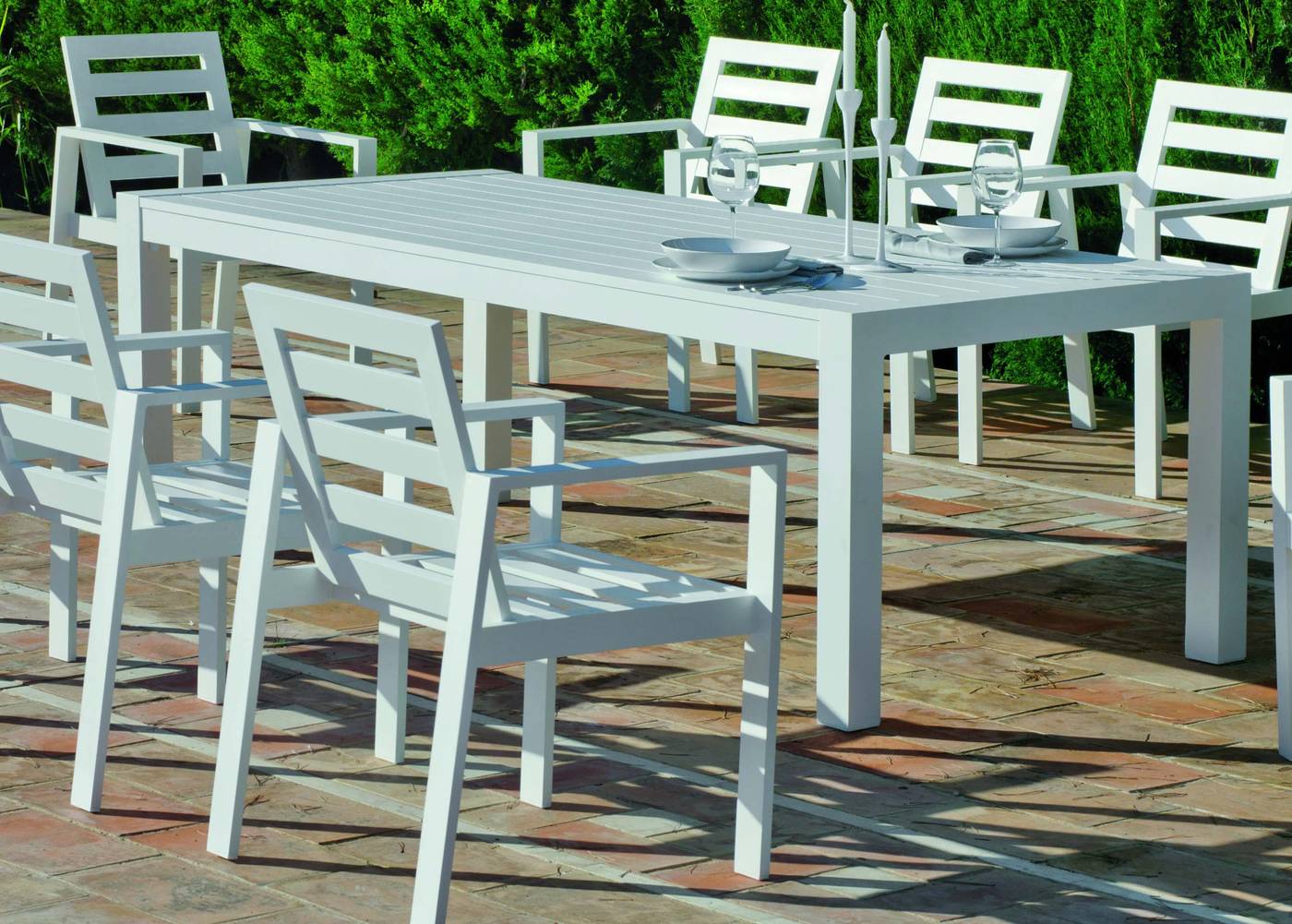 Sillón Aluminio Camelia-30 - Sillón comedor para jardín o terraza. Estructura, asiento y respaldo de aluminio. Disponible en color blanco, antracita, champagne, plata o marrón.
