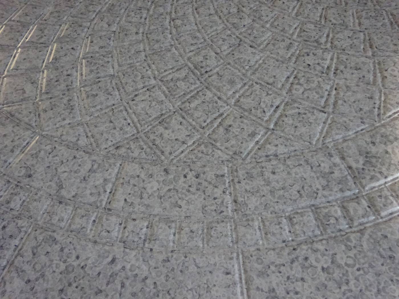 Mesa Médula Luxe Ainhoa-150 - Mesa de comedor de médula sintética redonda, con tablero mosaico de marmol.