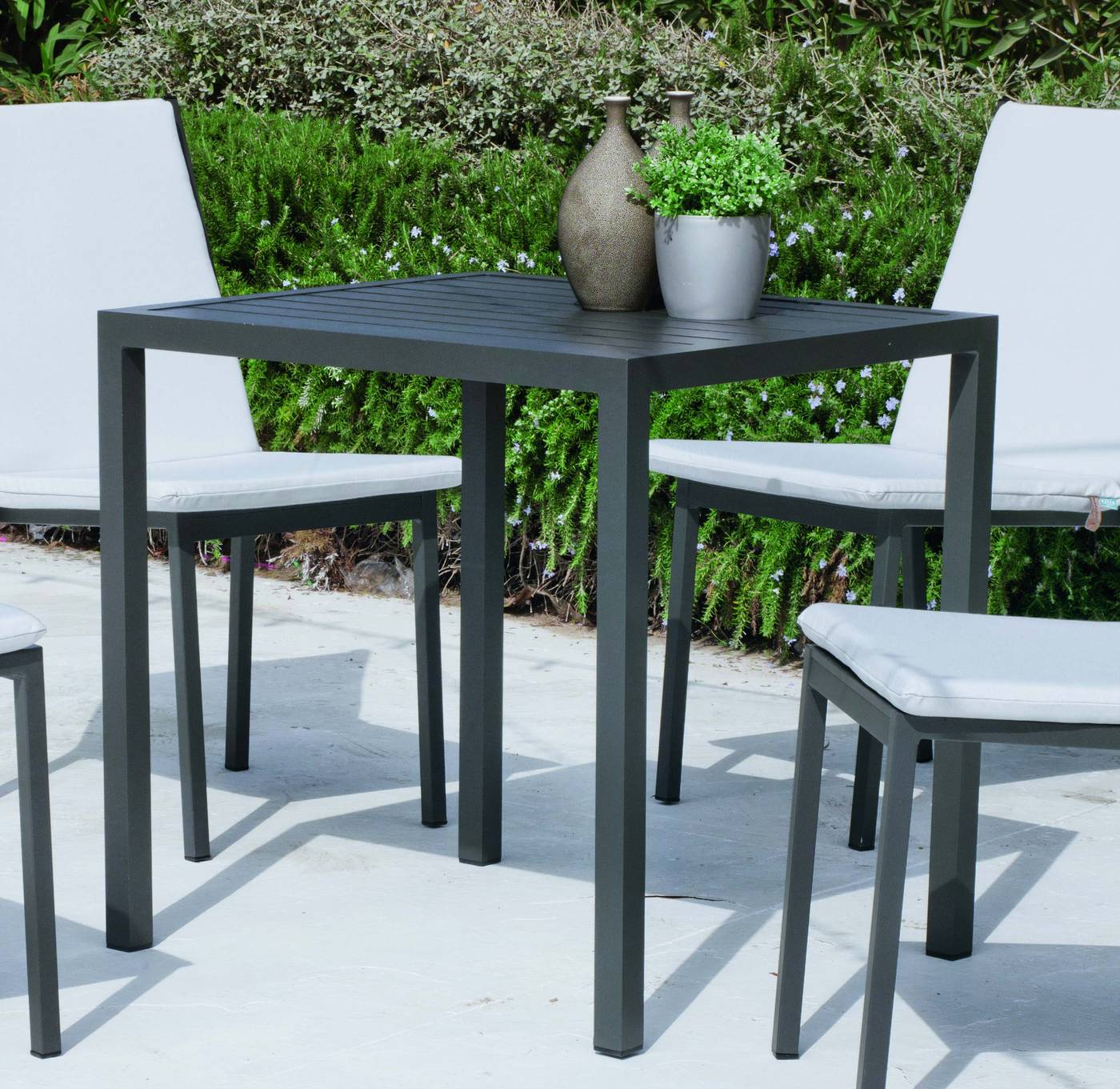 Set Aluminio Melea/Sion-80/4 - Mesa de comedor de 80cm. + 4 sillas. Disponible en color blanco, antracita, champagne, plata o marrón.