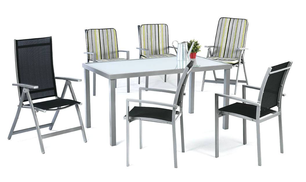 Conjunto aluminio color plata: mesa de 150 cm, 4 sillones apilables y 2 tumbonas