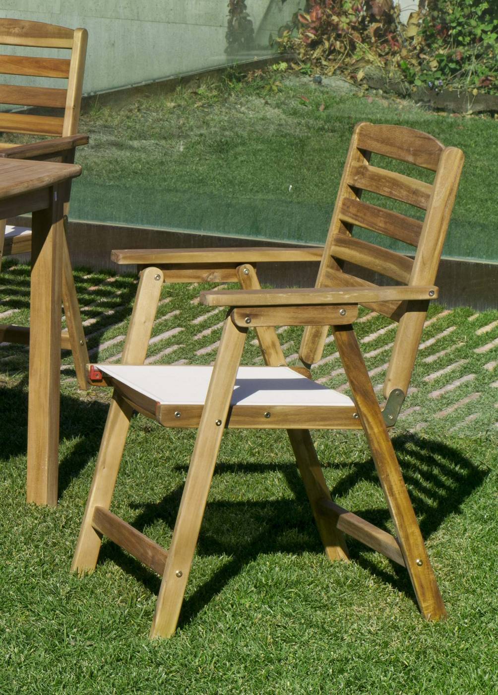 Conjunto Teka Mindoro/Saron 150-4 - Conjunto de madera de teka para jardín: mesa de 150 cm y 4 sillones