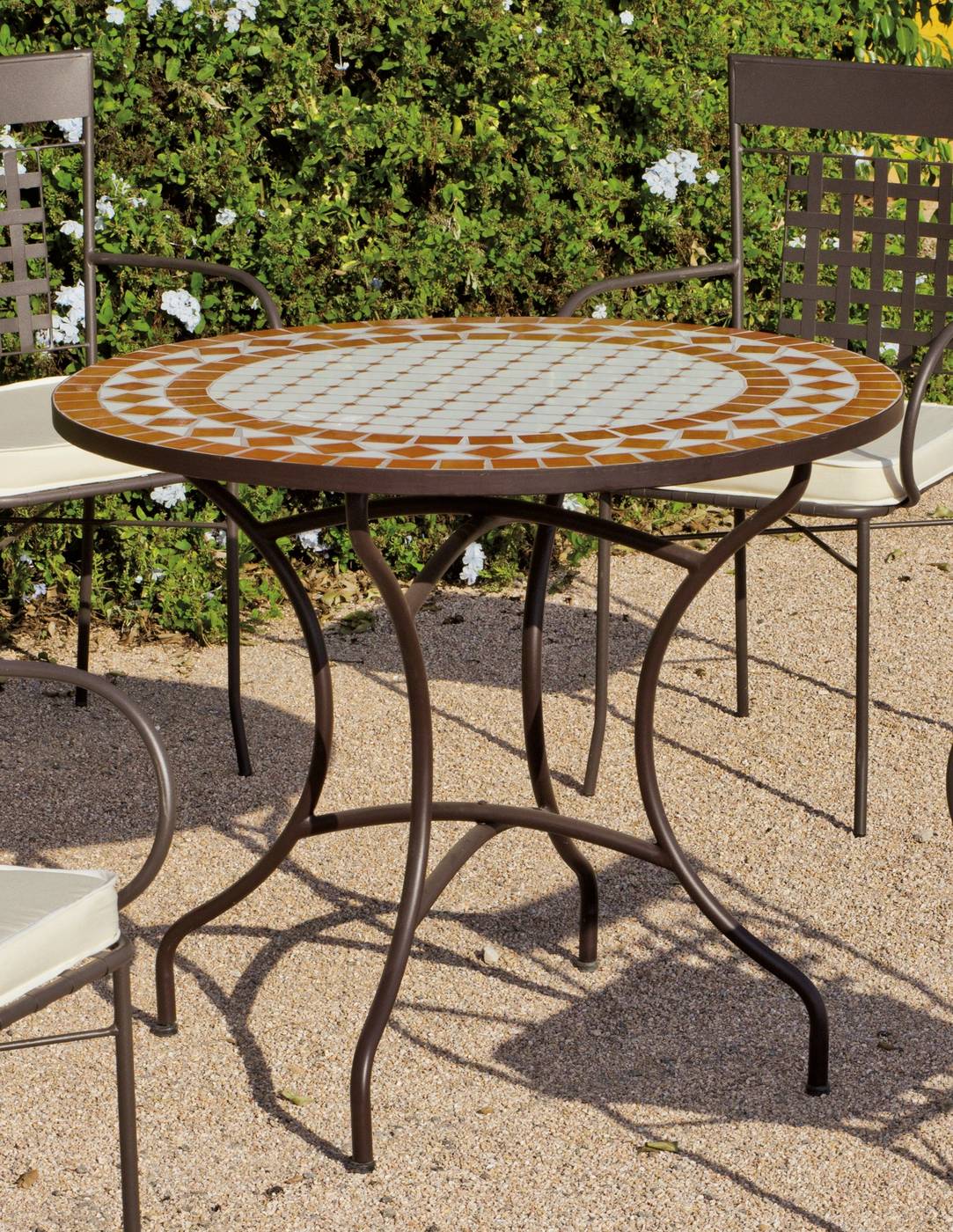 Set Mosaico Berna/Bairon - Mesa redonda 90 cm, de acero forjado, con tablero mosaico + 4 sillones apilables