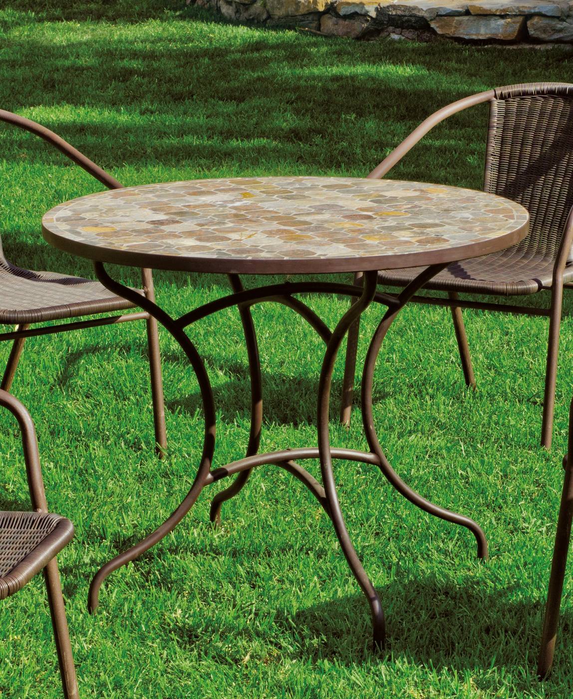 Mesa para jardín o terraza, estructura de acero forjado, tablero mosaico redondo de 90 cm.