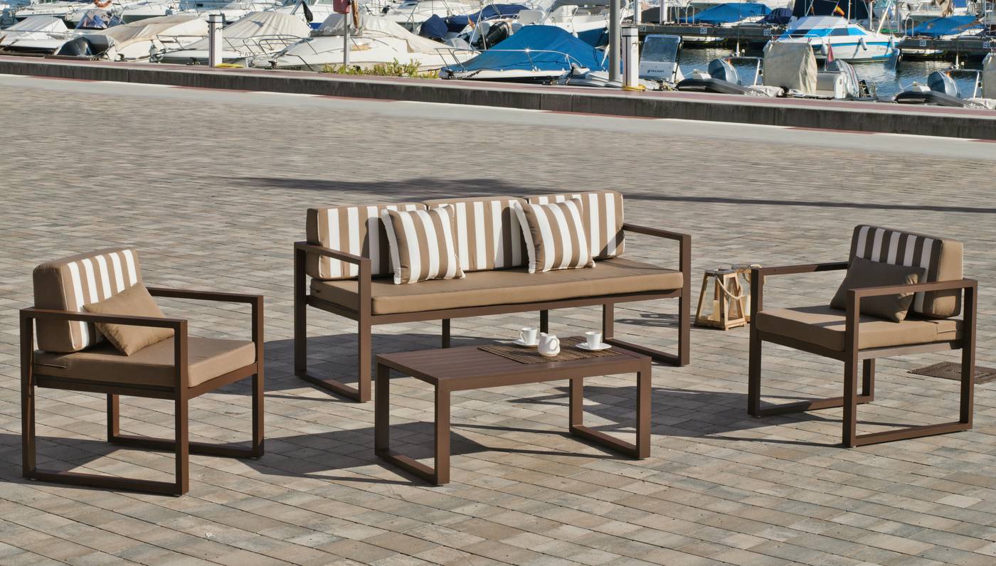 Conjunto aluminio : 1 sofá de 3 plazas + 2 sillones + 1 mesa de centro + cojines. Disponible en color blanco, plata o antracita.