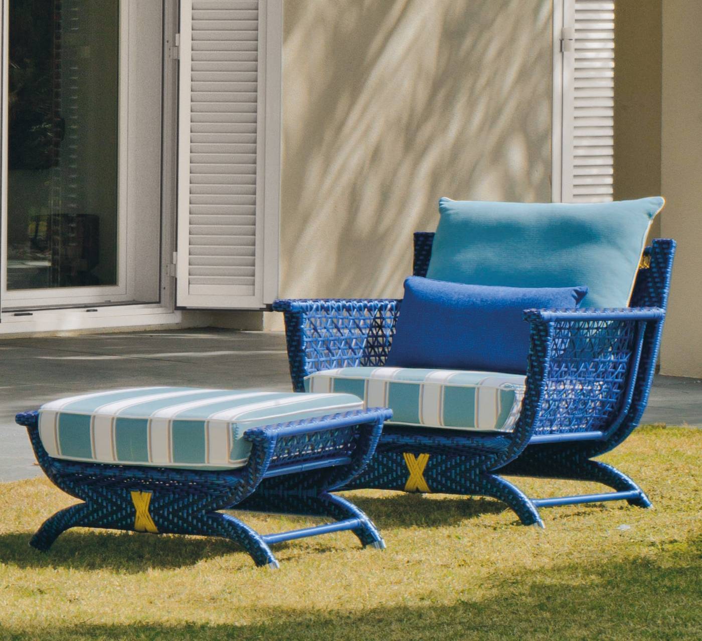 Conjunto Médula Luxe Saona-8 - Conjunto gran lujo de médula sintética color azul: 1 sofá 3 plazas + 2 sillones + 1 mesa de centro.