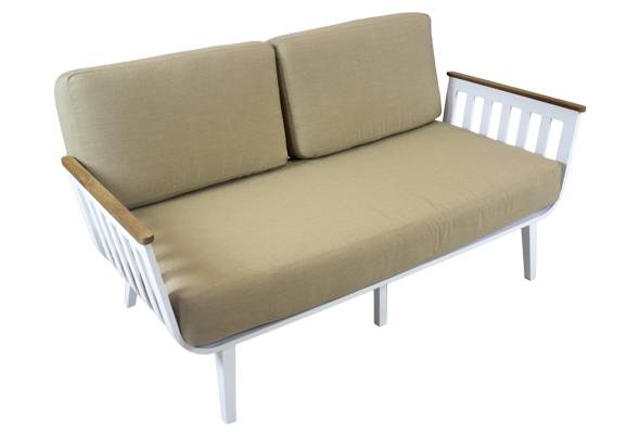 Sofá lujo 2 plazas con cojines gran confort desenfundables. Estructura aluminio  color blanco.