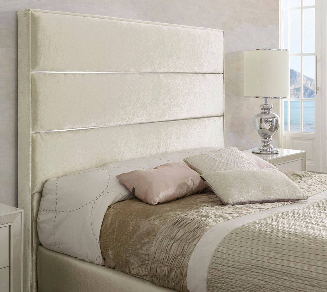 Cabecero para cama de matrimonio tapizado en polipiel, tela o terciopelo. Disponible en varios tamaños y colores.