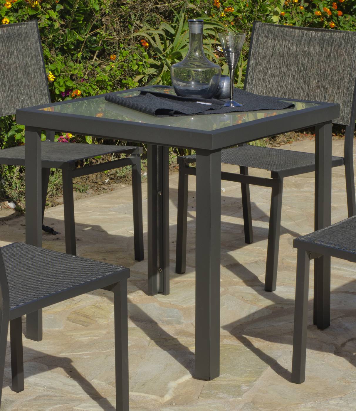 Set Aluminio Horizon-707/4 - Conjunto de aluminio color antracita: 1 mesa cuadrada de 70 cm. + 4 sillas de alumino y textilen