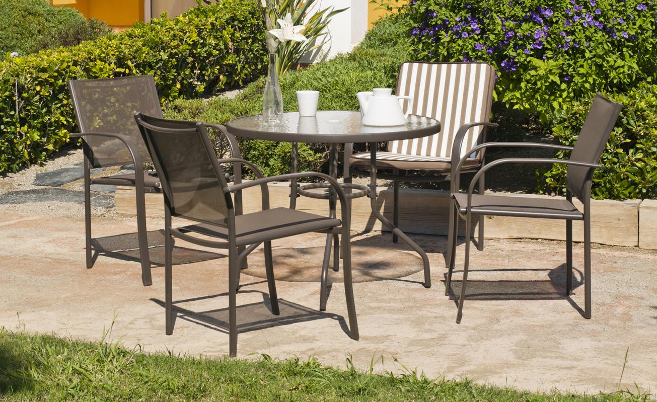 Conjunto de acero color bronce: mesa redonda de 90 cm. Con tapa de cristal templado + 4 sillones de acero y textilen