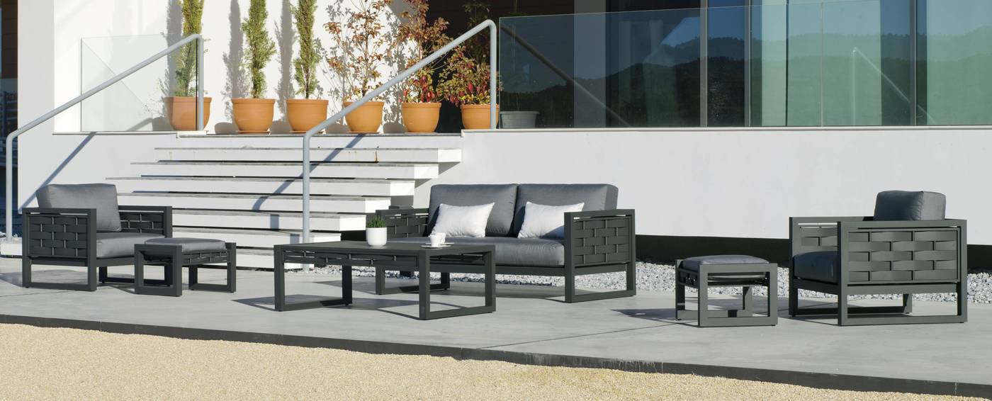 Set Aluminio Luxe Augusta-9 - Lujoso conjunto de aluminio luxe: 1 sofá de 2 plazas + 2 sillones + 2 reposapiés + 1 mesa de centro + cojines. Estructura de color blanco, antracita o champagne.