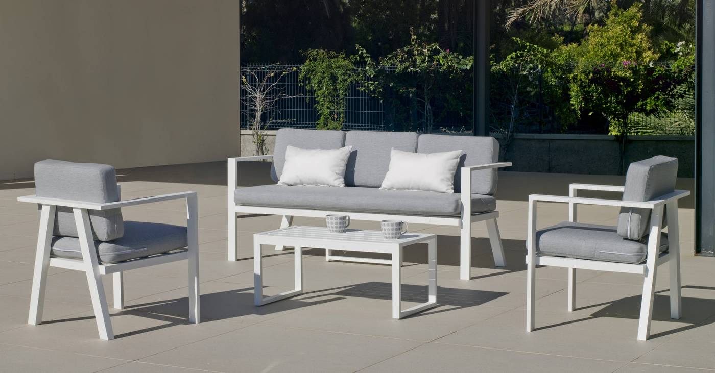 Conjunto de aluminio luxe: 1 sofá de 3 plazas + 2 sillones + 1 mesa de centro. Disponible en color blanco, antracita, champagne, plata o marrón.