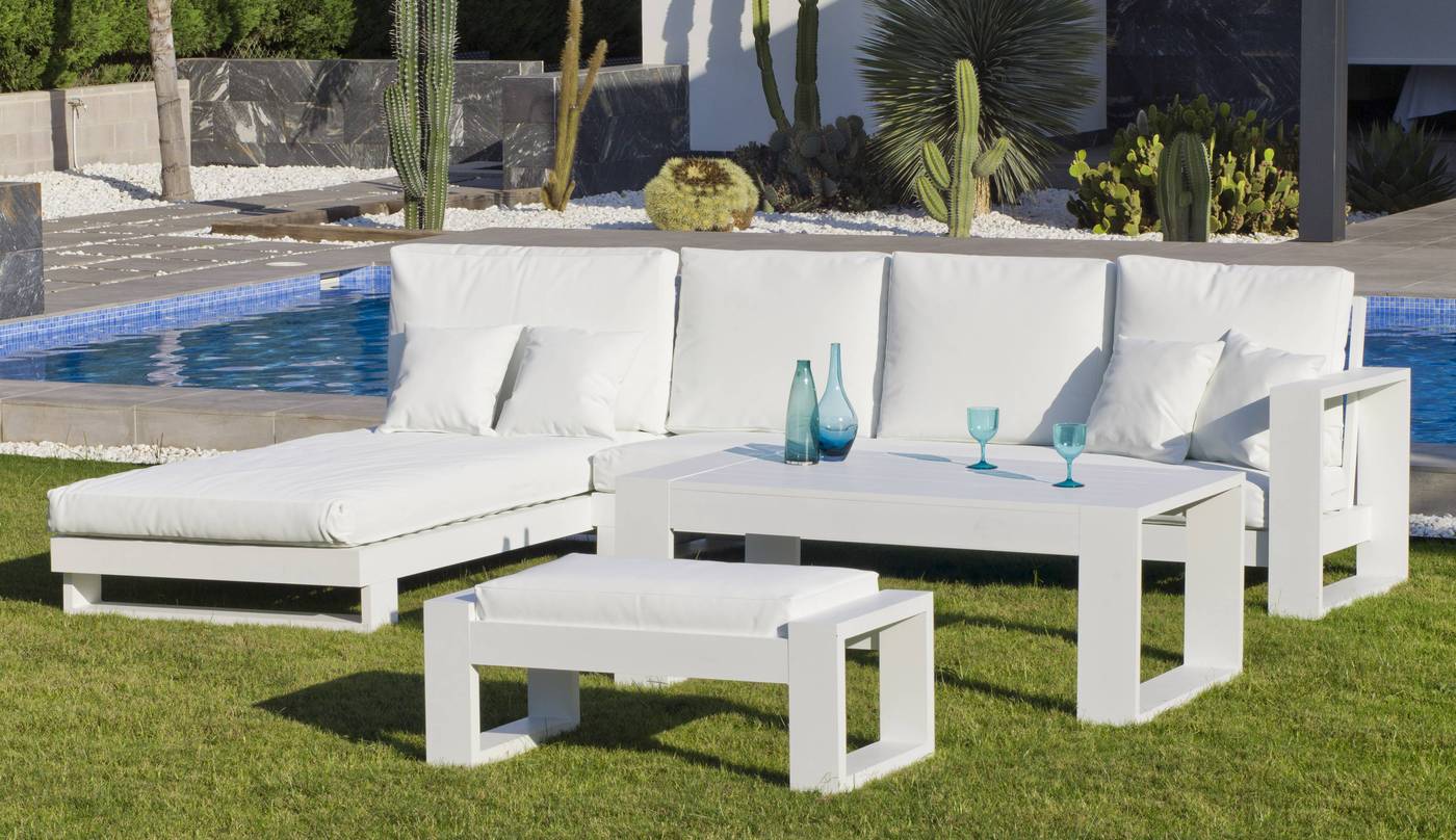 Conjunto lujoso de aluminio: Chaiselonge/cama + sofá 3 plazas + 1 mesa de centro. Disponible en color blanco, antracita, champagne, plata o marrón.