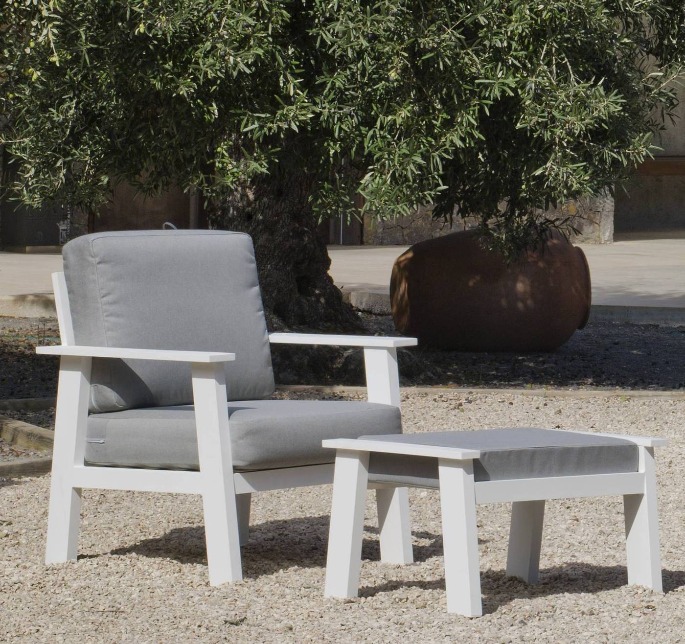 Set Aluminio Luxe Eliat-8 - Lujoso conjunto de aluminio: 1 sofá de 3 plazas + 2 sillones + 1 mesa de centro + cojines. Estructura de color blanco, antracita o champagne.