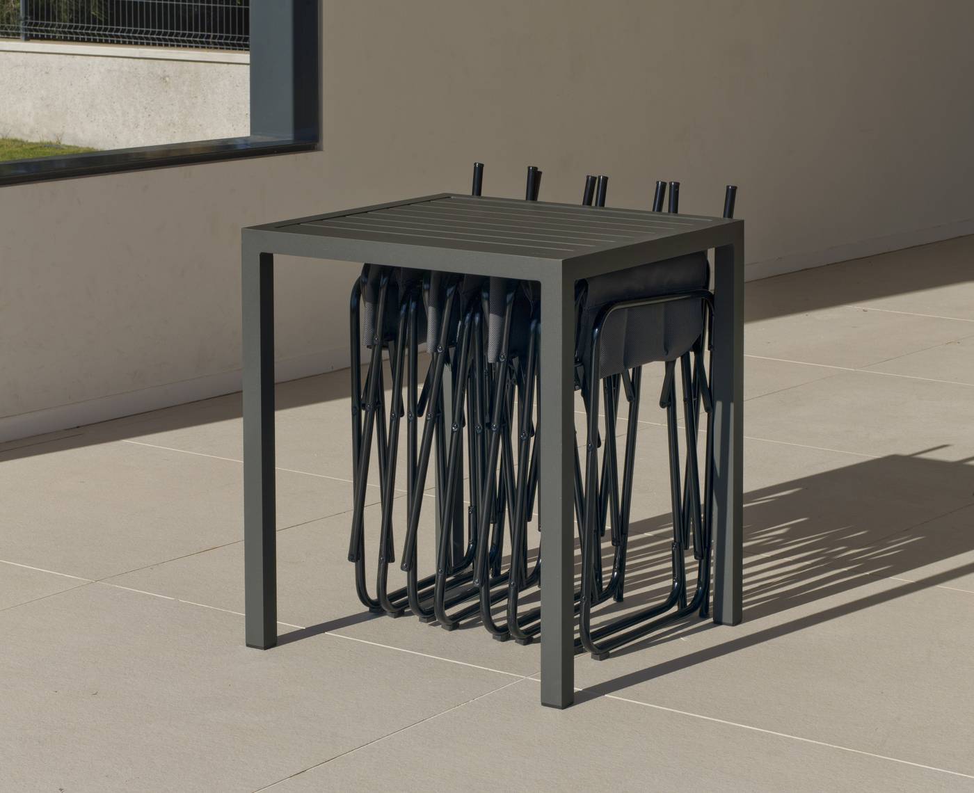 Set Aluminio Melea-Badúa 65-2 - Conjunto aluminio luxe: Mesa cuadrada 65 cm + 2 sillones plegables. Disponible en color blanco o antracita.