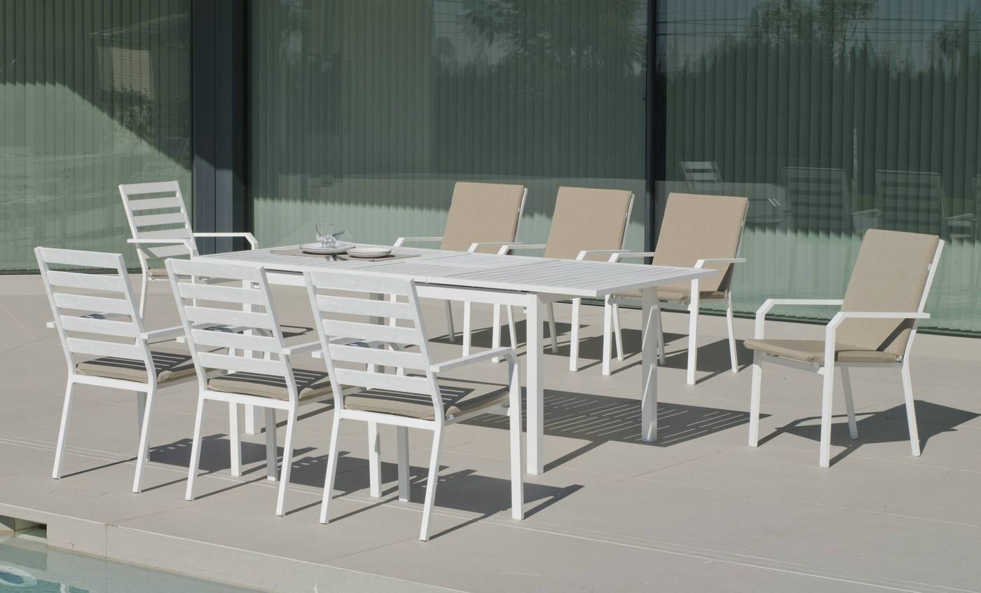 Conjunto de aluminio luxe: mesa extensible 170-220 cm. + 8 sillones. Disponible en color blanco, antracita, champagne, plata o marrón.