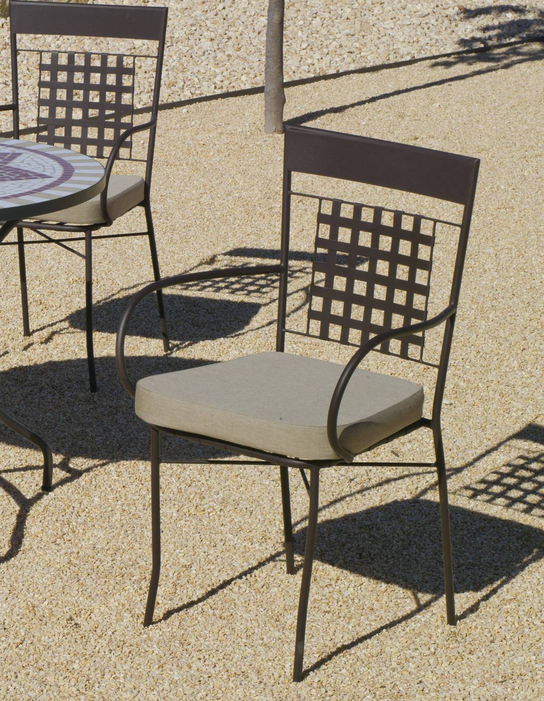 Set Mosaico Roland/Vigo-200 - Conjunto para terraza o jardín de forja color bronce: 1 mesa con  tablero mosaico extra resistente + 8 sillones con cojín.