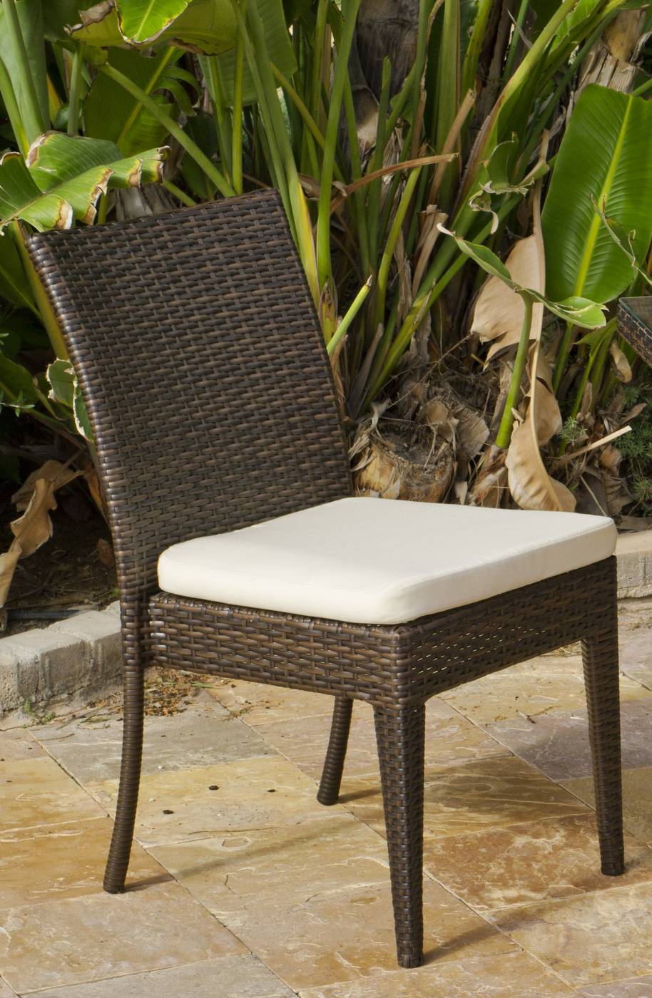 Conjunto Ratán Sint. Marzia-110 - Cojunto ratán sintético color marrón: mesa de 110 cm. con tapa de cristal templado + 4 sillas apilables